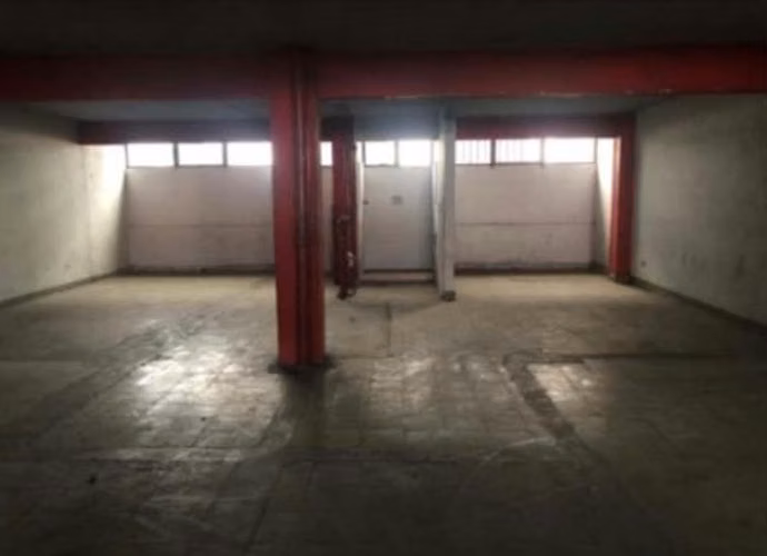 Venta de Edificio Comercial en Calidonia, 3,330m2 de construcción