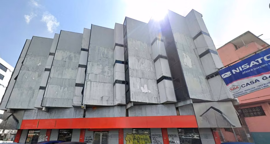 Venta de Edificio Comercial en Calidonia, 3,330m2 de construcción