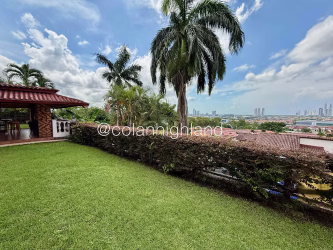 Se Vende Casa con Pisicna en Villa Lucre - Imagen 20