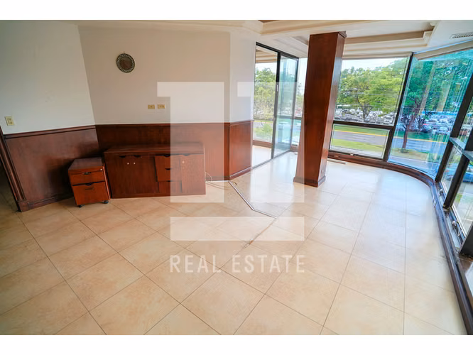 Se Vende Oficina en Bella Vista - Imagen 2