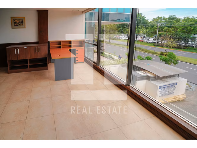 Se Vende Oficina en Bella Vista - Imagen 4