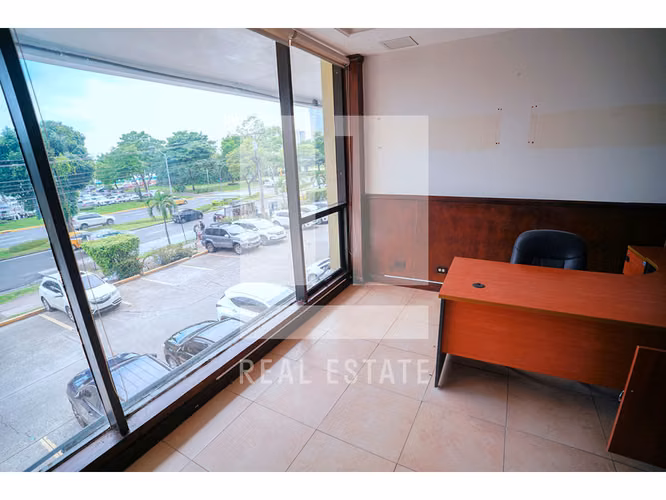 Se Vende Oficina en Bella Vista - Imagen 8