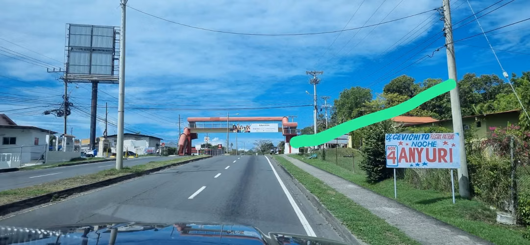 Vendo terreno a 1 minuto Vía Principal San Carlos