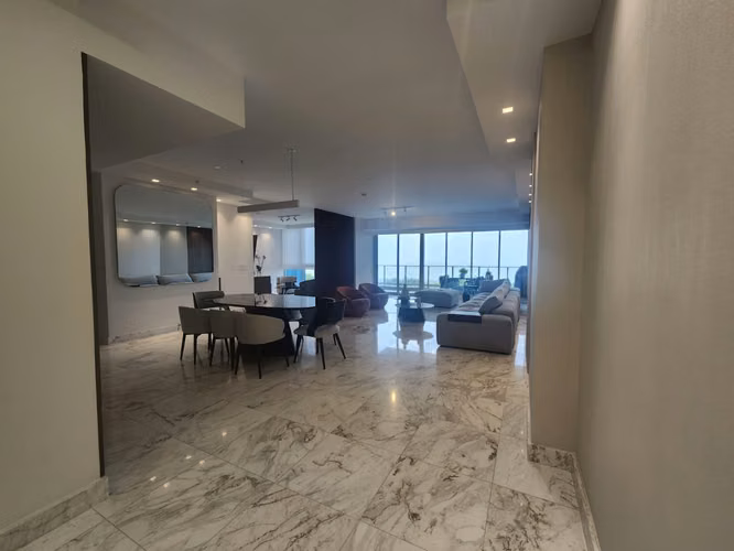 Apartamento en venta en primera línea en Costa del Este MC