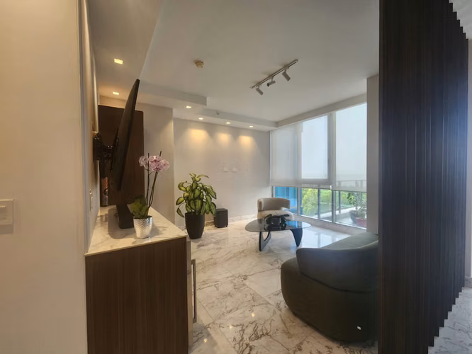 Apartamento en venta en primera línea en Costa del Este MC