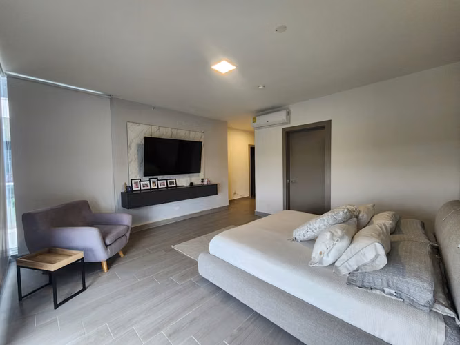 Apartamento en venta en primera línea en Costa del Este MC