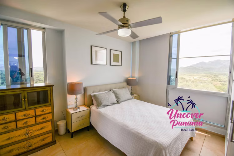 Se vende espectacular apartamento en PH Royal Palm