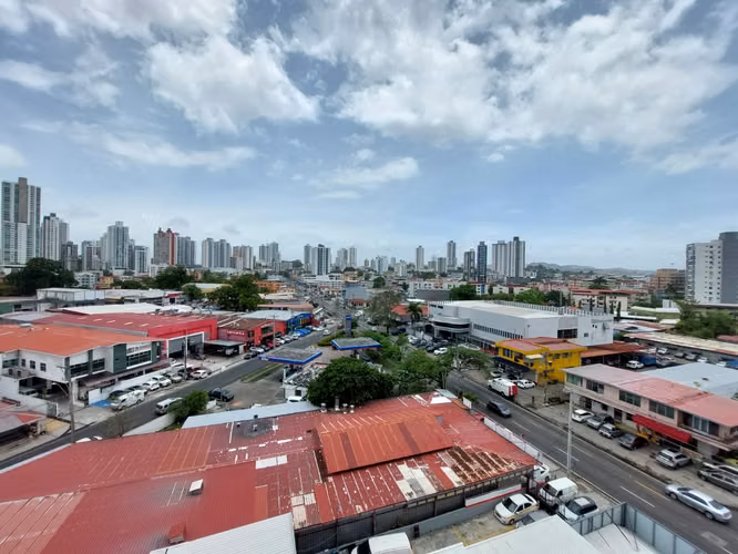 Parque Lefevre, Apartamento en PH SOLOK.