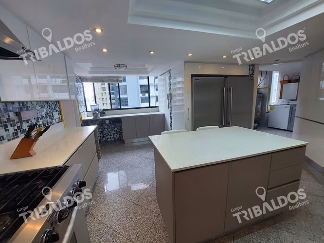 Venta de Penthouse de dos Pisos en Paitilla - Imagen 9