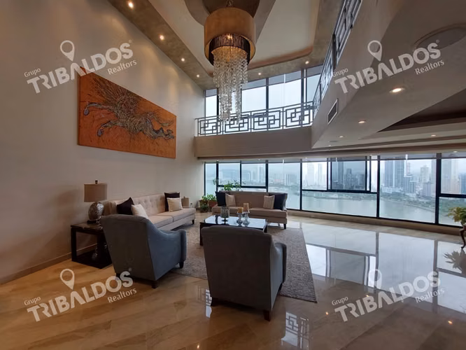 Sale of  two floors Penthouse in Paitilla