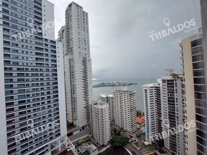 Venta de Penthouse de dos Pisos en Paitilla - Imagen 12