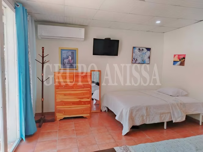 OPORTUNIDAD! Se Vende Casa en Gorgona Con Amplio Lote