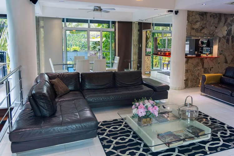 Melissa Foster Luxury Vende Hermosa Casa con Piscina en Albrook Área Revertida MF435