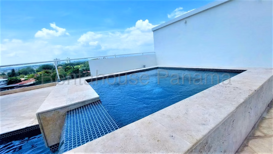 Venta de Apartamento de 185 m2 en PH Bahía del Golf, Altos del Golf 24-77GG