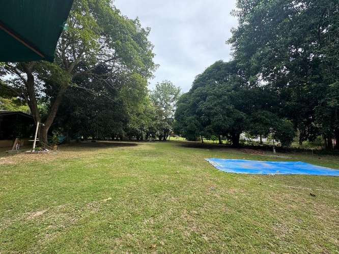 Venta de Casa con Terreno en Playa Santa Clara