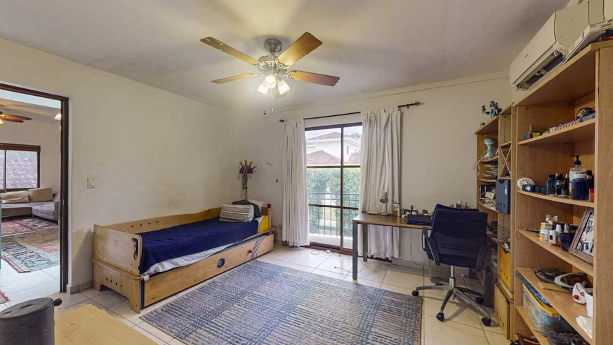 Venta de amplia casa con piscina en Parque Residencial Camino de Cruces – El Dorado