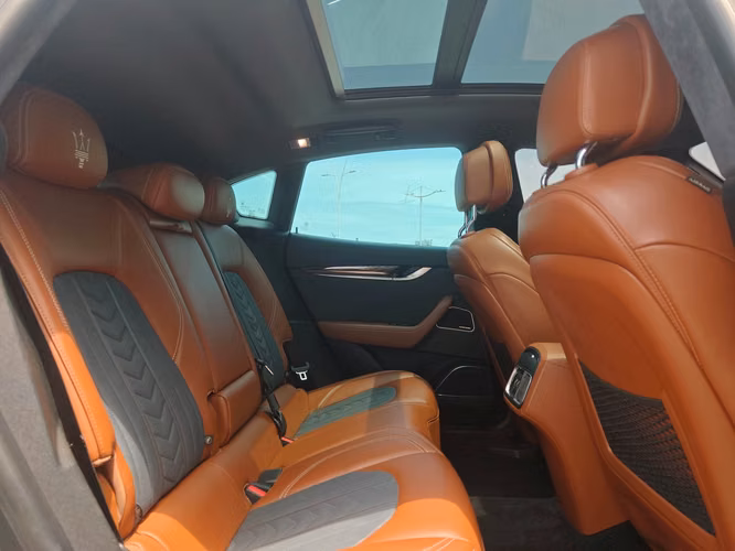 Maserati Levante Ermenegildo Zegna