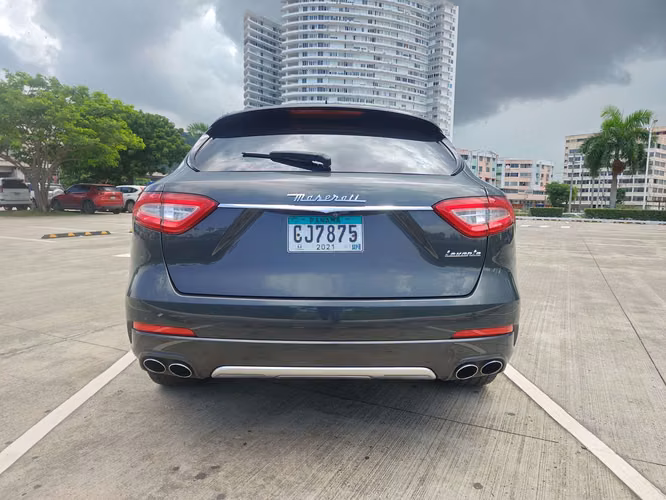 Maserati Levante Ermenegildo Zegna
