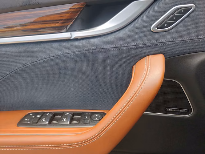 Maserati Levante Ermenegildo Zegna