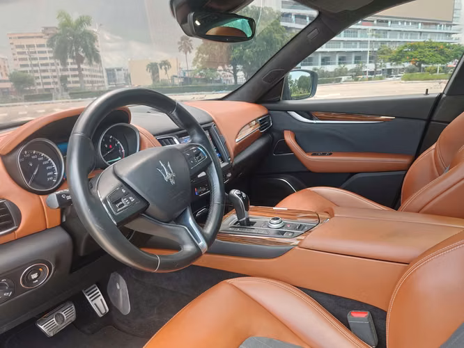 Maserati Levante Ermenegildo Zegna