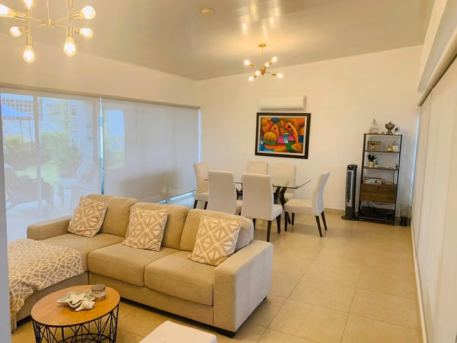 Casas de Playa en Coronado | Opciones para 6-10 Personas