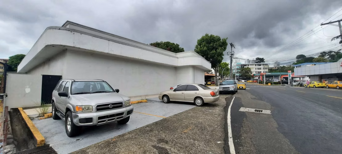 Se Alquila Local Comercial Estratégico en Betania - Imagen 3
