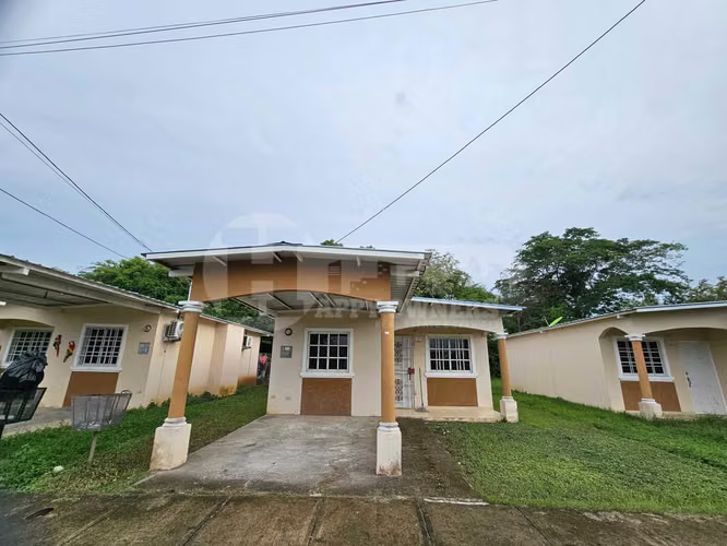 Venta/alquiler de casa en Urb. Quintas de Rufina, Los Santos