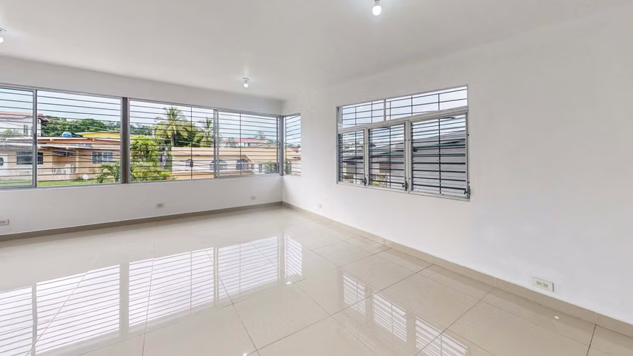 Venta de amplia y acogedora casa en Betania