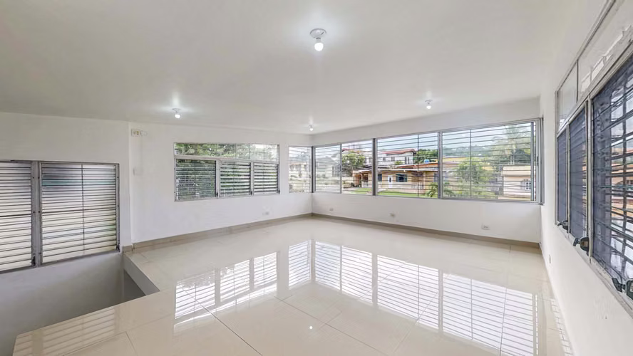 Venta de amplia y acogedora casa en Betania