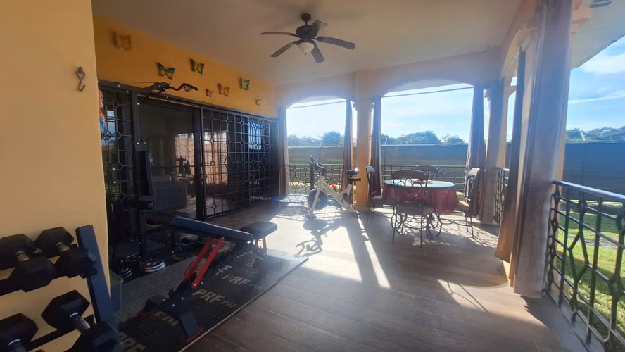 CHAME EL CELAJE VENTA DE INCREÍBLE CASA A 10 MINUTOS DE CORONADO