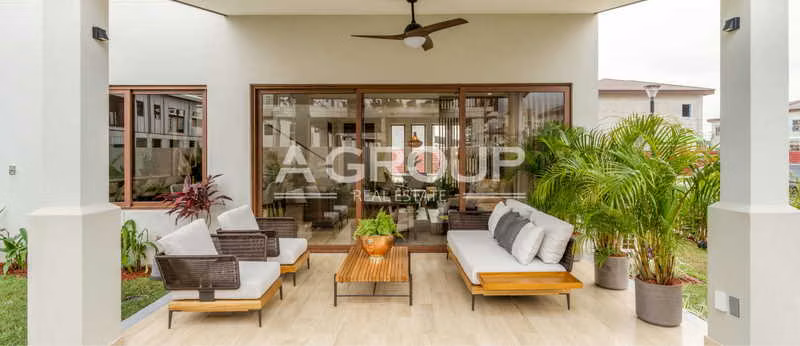 THE WOODS - Santa María - House For Sale