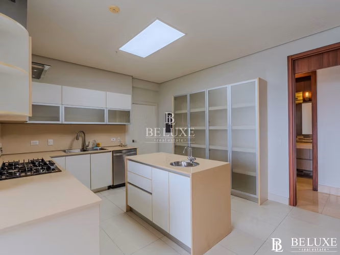 VENTA DE APARTAMENTO REMODELADO EN  PH LA VISTA, SANTA MARIA (3)