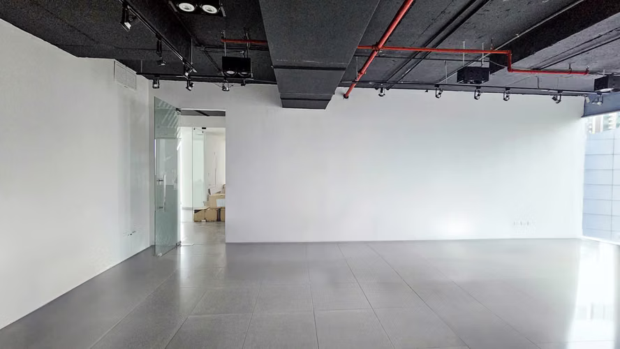 Oficina con divisiones en Punta Pacífica - PH Oceania Business Plaza