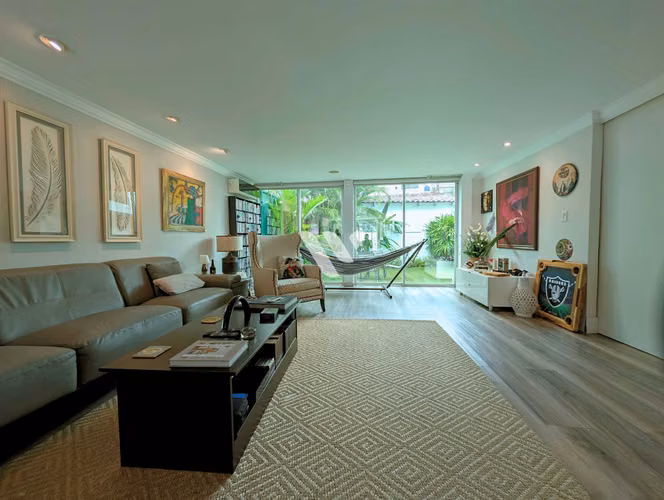 Casas en La Alameda | Casa Remodelada y con Piscina - La Alameda
