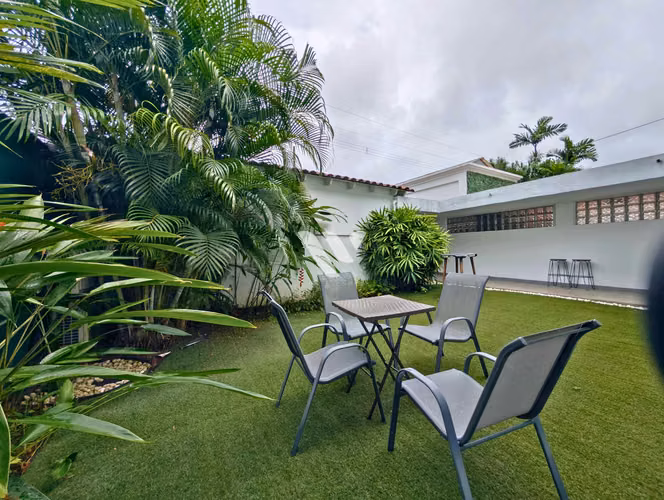Casas en La Alameda | Casa Remodelada y con Piscina - La Alameda