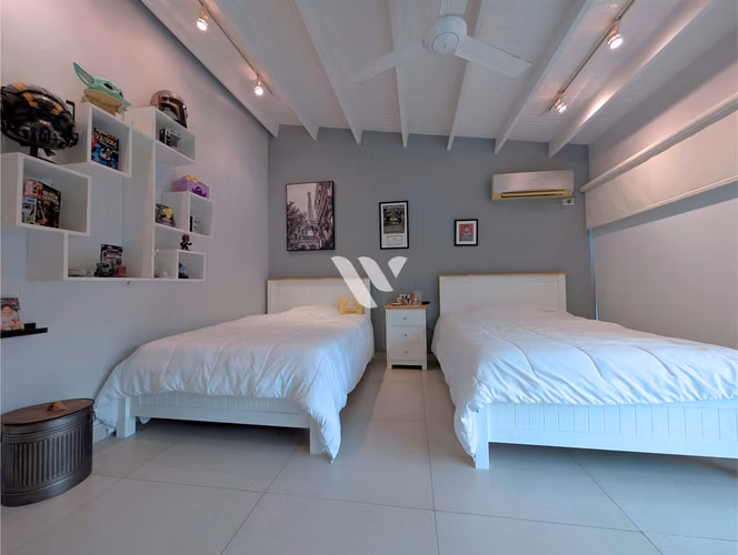 Casas en La Alameda | Casa Remodelada y con Piscina - La Alameda