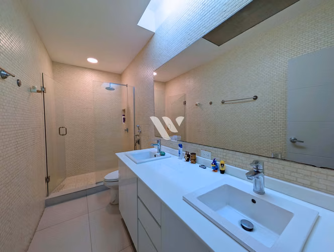 Casas en La Alameda | Casa Remodelada y con Piscina - La Alameda