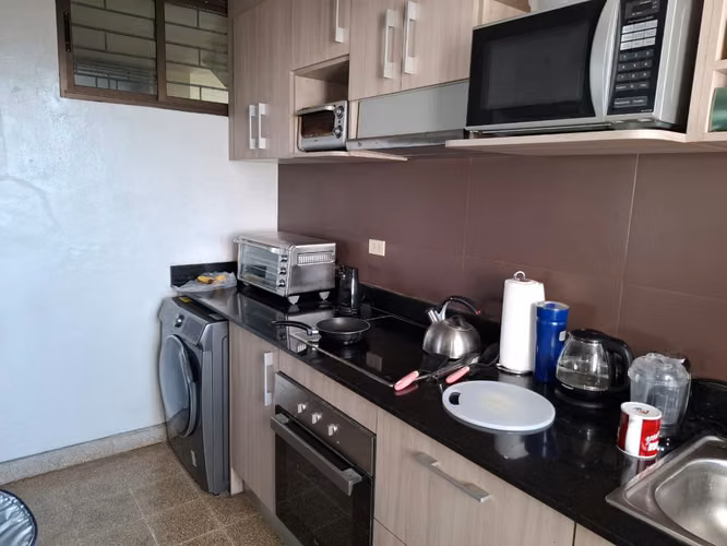 Se Vende Apartamento 3 recámaras, Ave. 12 de Octubre