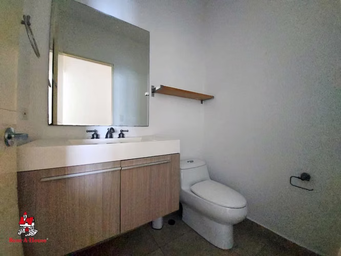 Venta de Apartamento de 101 m2 en PH H2O on the Ocean, Avenida Balboa GG
