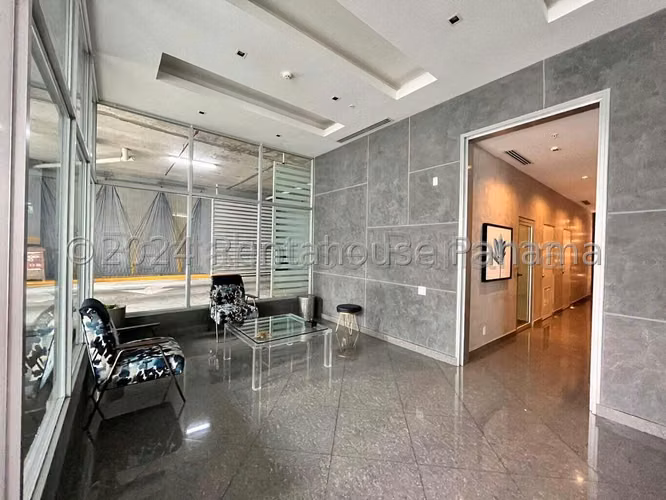 Venta de Apartamento de 90 m2 en PH Simjá, Altos del Golf 25-9477GG