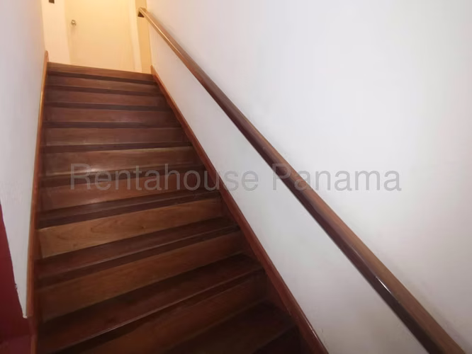 Vendo Casa con 457 m² de Terreno en Los Ríos 26-8725GG