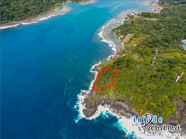 Paraíso Frente al Mar en Isla Grande Colón Panamá