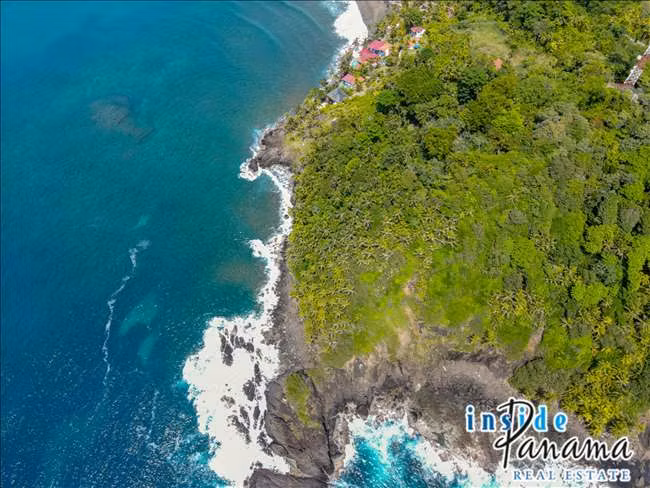 Paraíso Frente al Mar en Isla Grande Colón Panamá