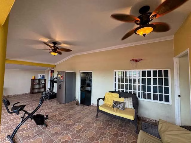 BETHANIA, DORADO, AMPLIA residencia 436mts2 c/ 3recs+estudio