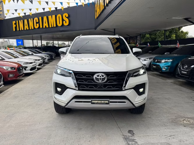 Toyota Fortuner 2023 - Imagen 2