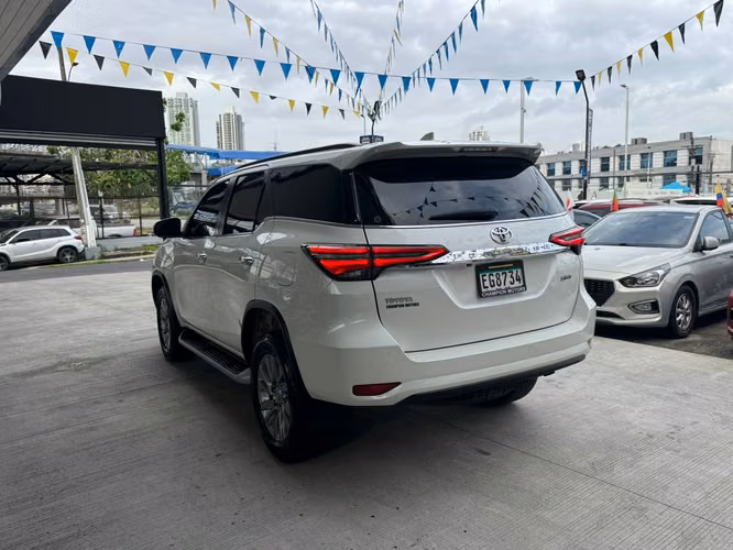 Toyota Fortuner 2023 - Imagen 5