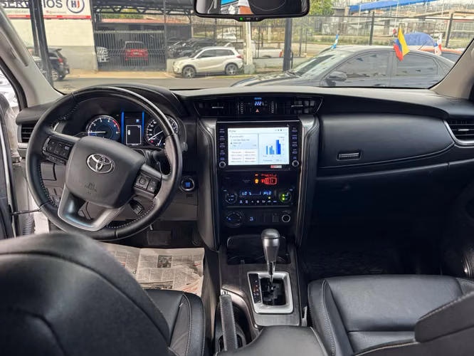 Toyota Fortuner 2023 - Imagen 9
