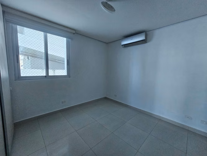 BANCO VENDE APARTAMENTO EN P.H. MARBELLA 47 - Imagen 10