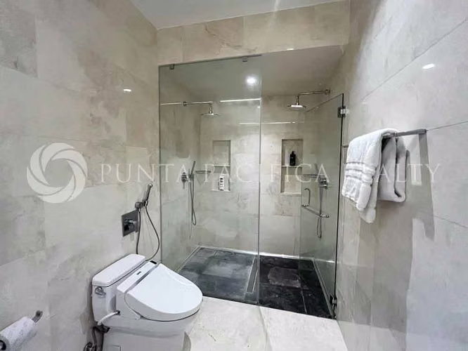 Alquiler En Ocean Reef | Waterfront Residences | Amueblado | 3 Rec