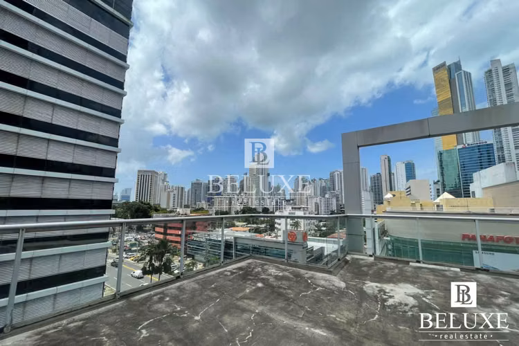 ALQUILER DE TERRAZA TIPO ROOFTOP EN EDIFICIO EMBAJADOR, CALLE 50 (P)